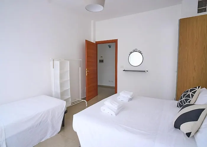 Smn-Duomo Two-Room